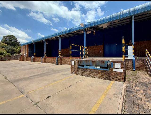 1,849M² WAREHOUSE TO LET IN POMONA
